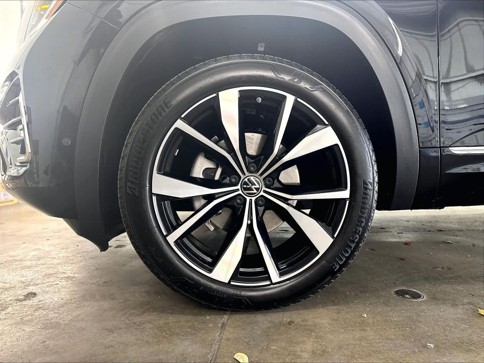 Used 2026 Volkswagen Atlas SEL Premium R-Line AWD/4WD image 37
