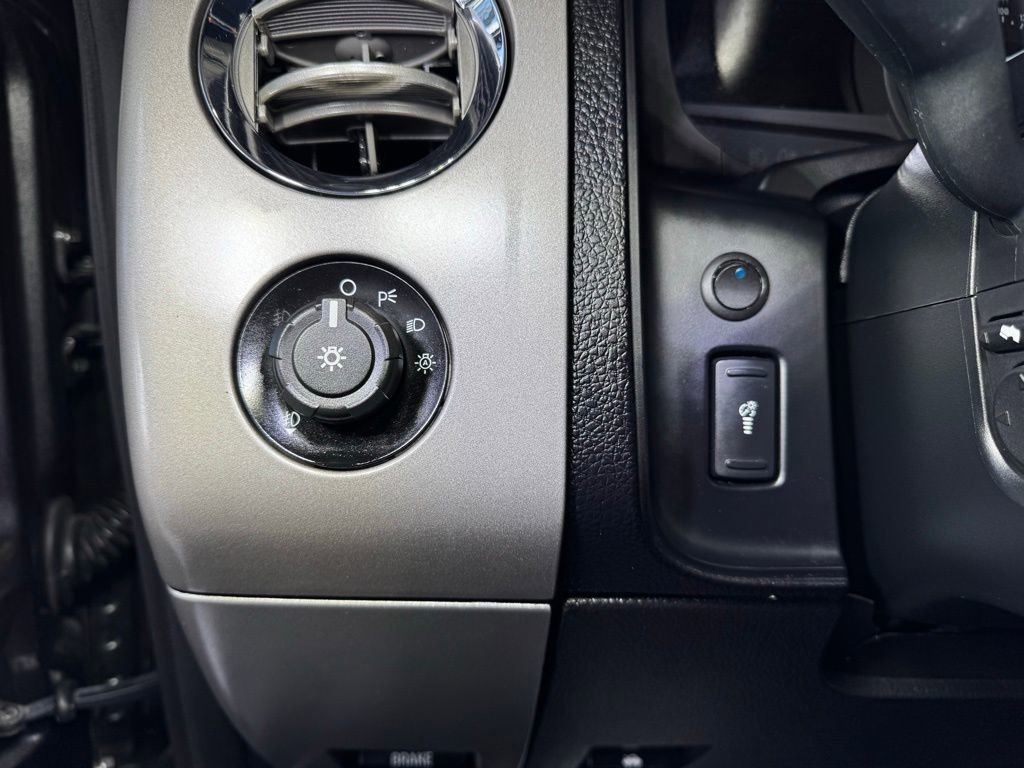 Used 2017 Ford Expedition EL Limited w/ Equipment Group 301A image 25