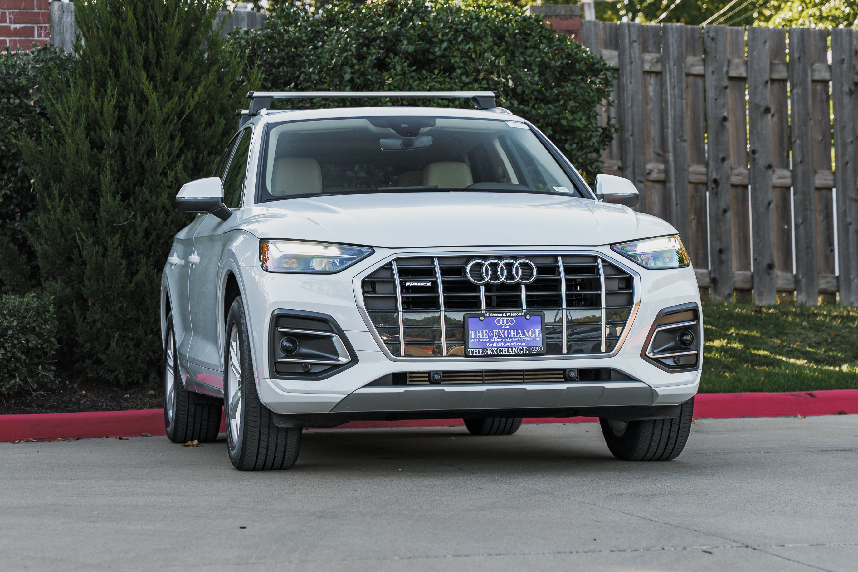 Used 2024 Audi Q5 2.0T Premium w/ Convenience Package AWD/4WD image 1