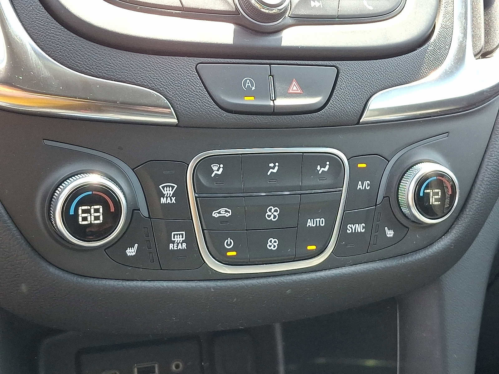 Used 2024 Chevrolet Equinox LT w/ LPO, Floor Liner Package AWD/4WD image 16