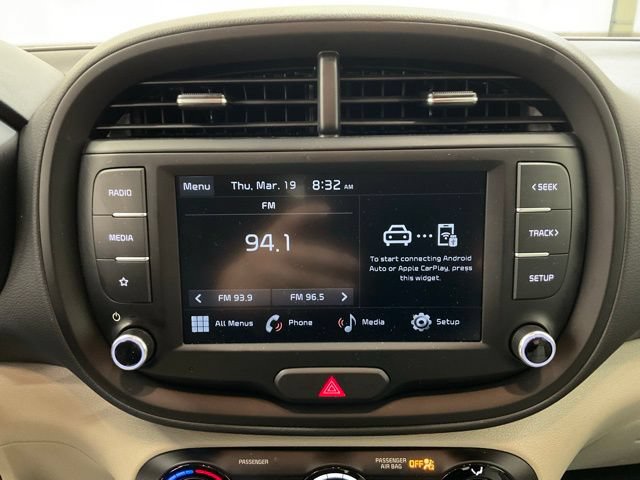 Used 2025 Kia Soul LX w/ LX Technology Package FWD image 18