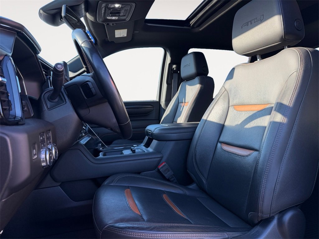 Used 2024 GMC Sierra 2500 AT4 w/ AT4 Preferred Package image 9