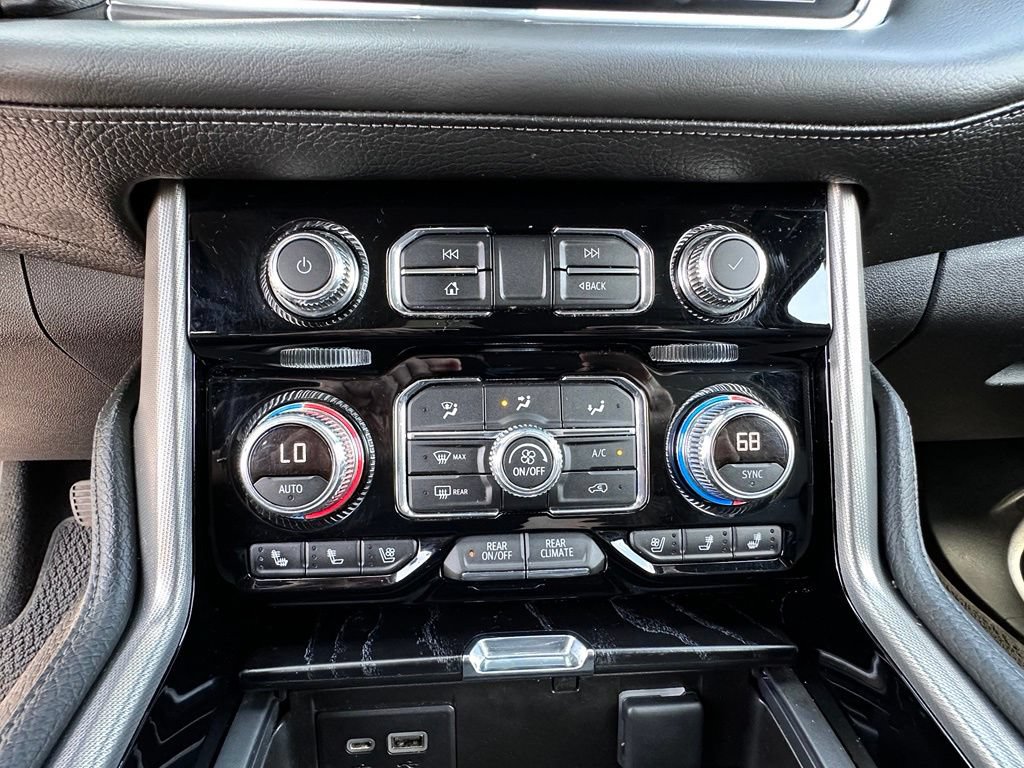 Certified 2021 GMC Yukon XL Denali w/ Denali Ultimate Package AWD/4WD image 39