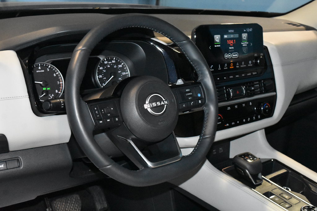 Certified 2024 Nissan Pathfinder SL AWD/4WD image 2