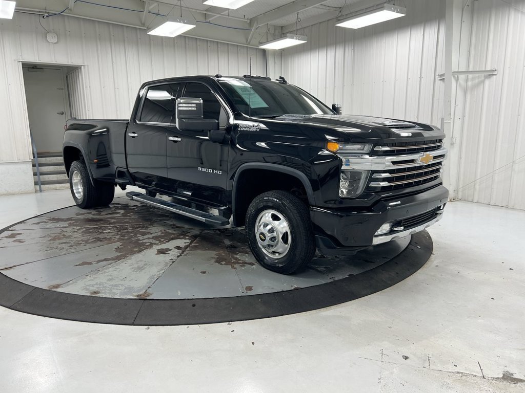 Used 2022 Chevrolet Silverado 3500 High Country w/ LPO, Hitch Package AWD/4WD image 2