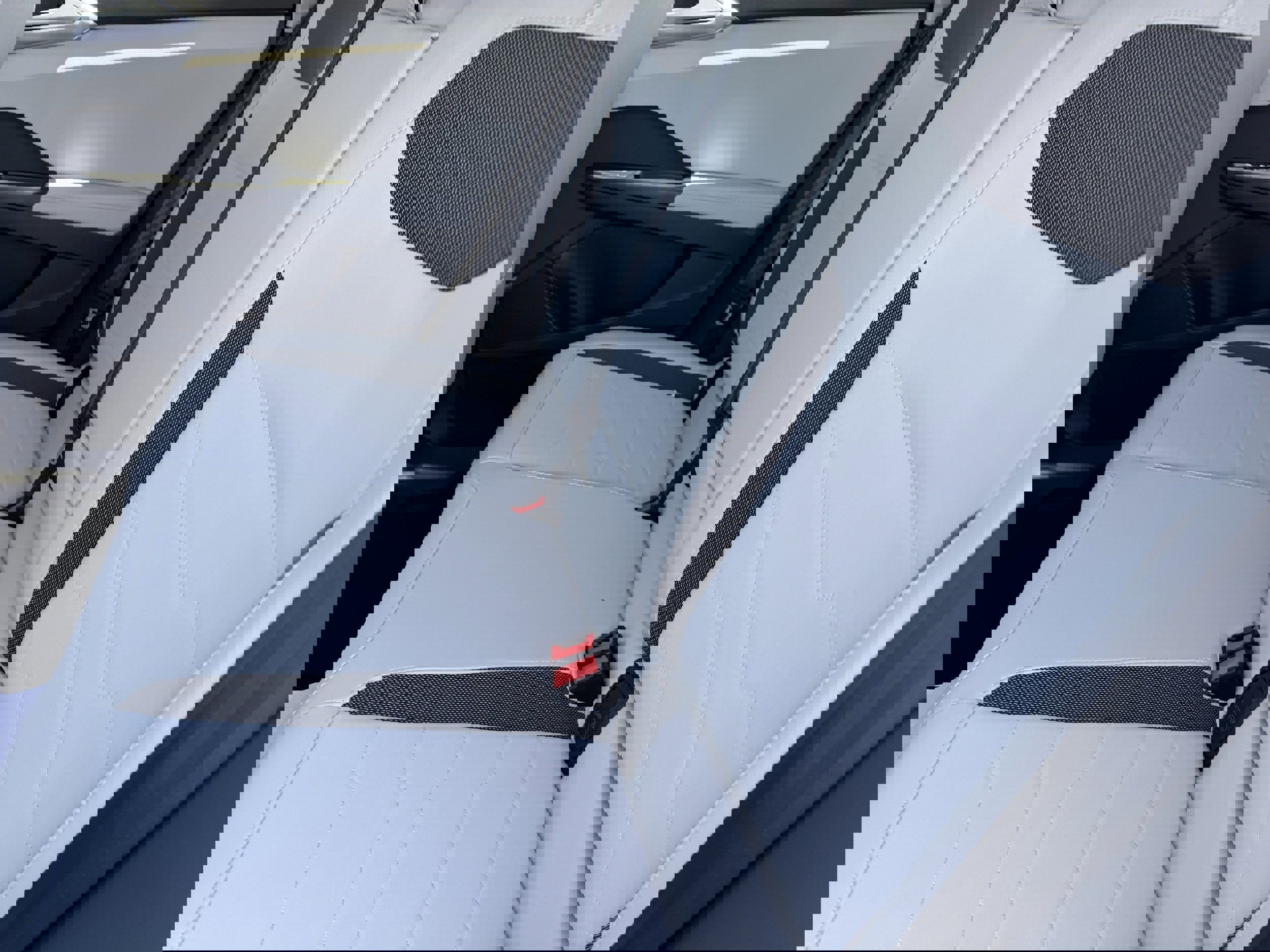 New 2025 Volkswagen Taos SE image 15