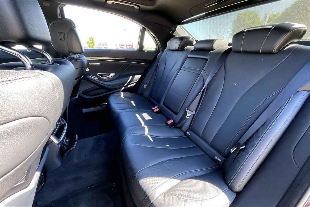 Used 2016 Mercedes-Benz S 550 4MATIC Sedan image 32