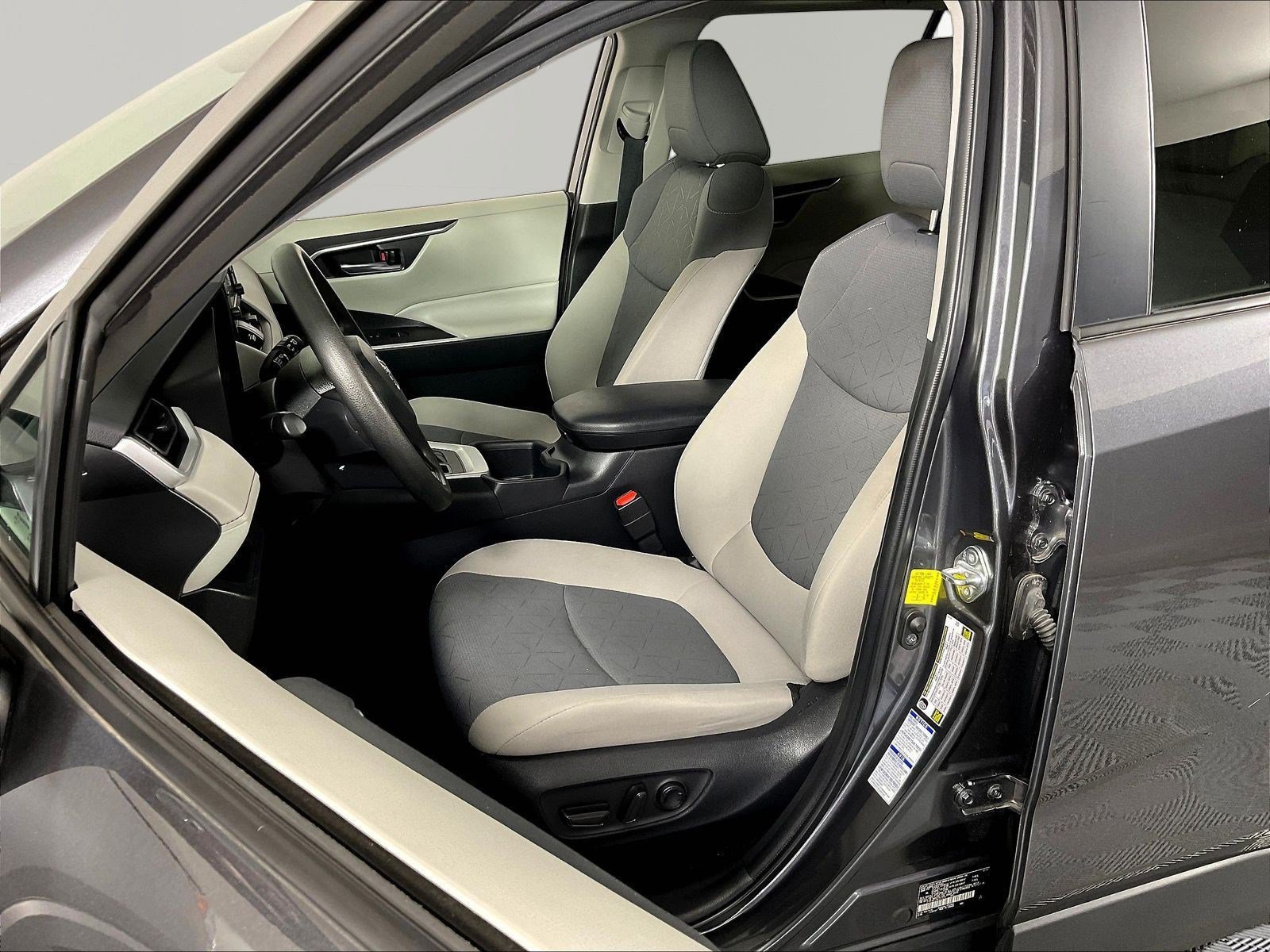 Used 2022 Toyota RAV4 XLE w/ Convenience Package AWD/4WD image 21