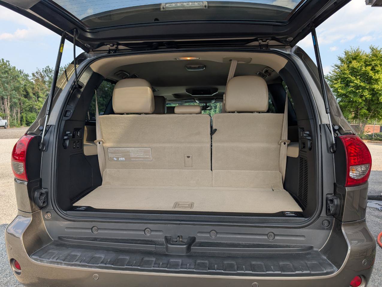Used 2014 Toyota Sequoia Platinum AWD/4WD image 29