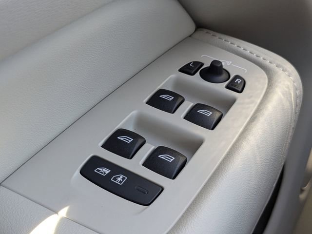 New 2025 Volvo XC60 B5 Ultra w/ Protection Package Premier image 30