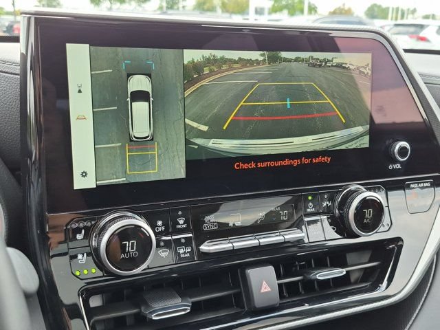 Certified 2026 Toyota Highlander Platinum AWD/4WD image 14