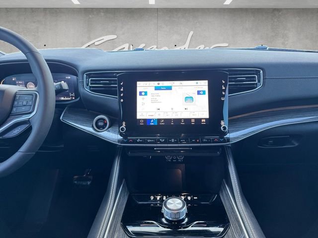 Used 2022 Jeep Wagoneer Series III image 3