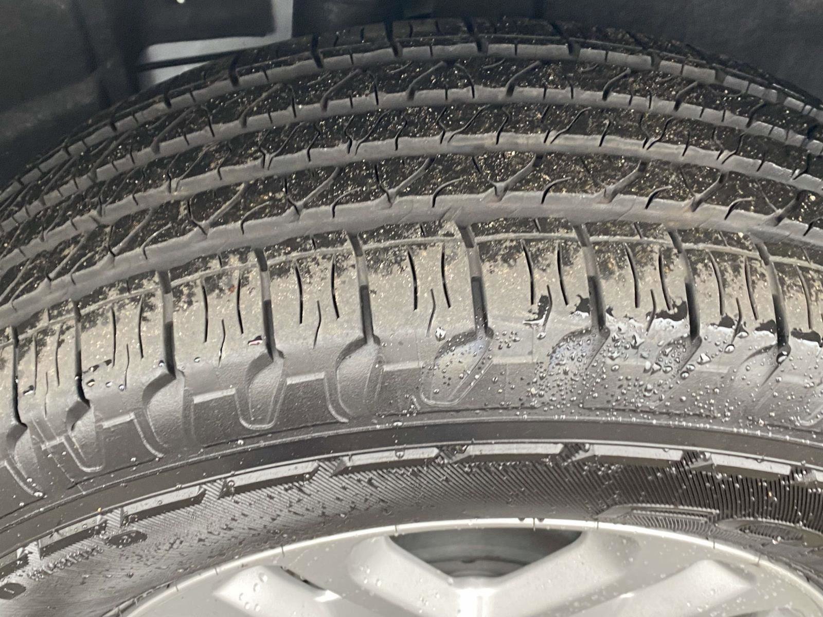 Certified 2024 Jeep Grand Cherokee Laredo image 21