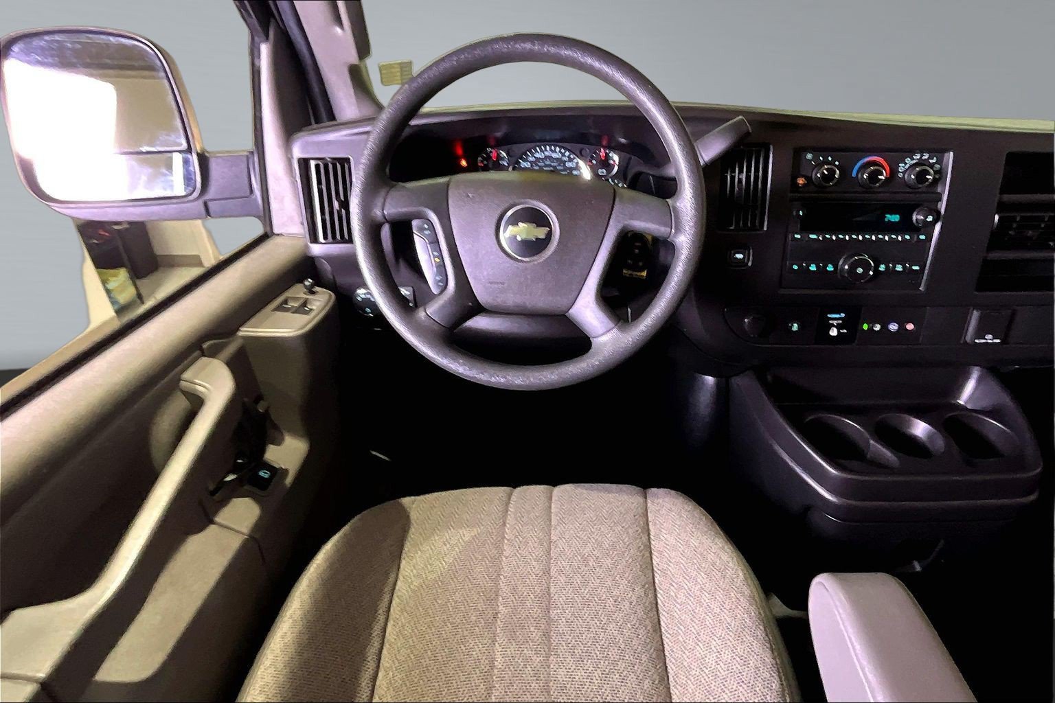 Used 2023 Chevrolet Express 3500 LS RWD image 10