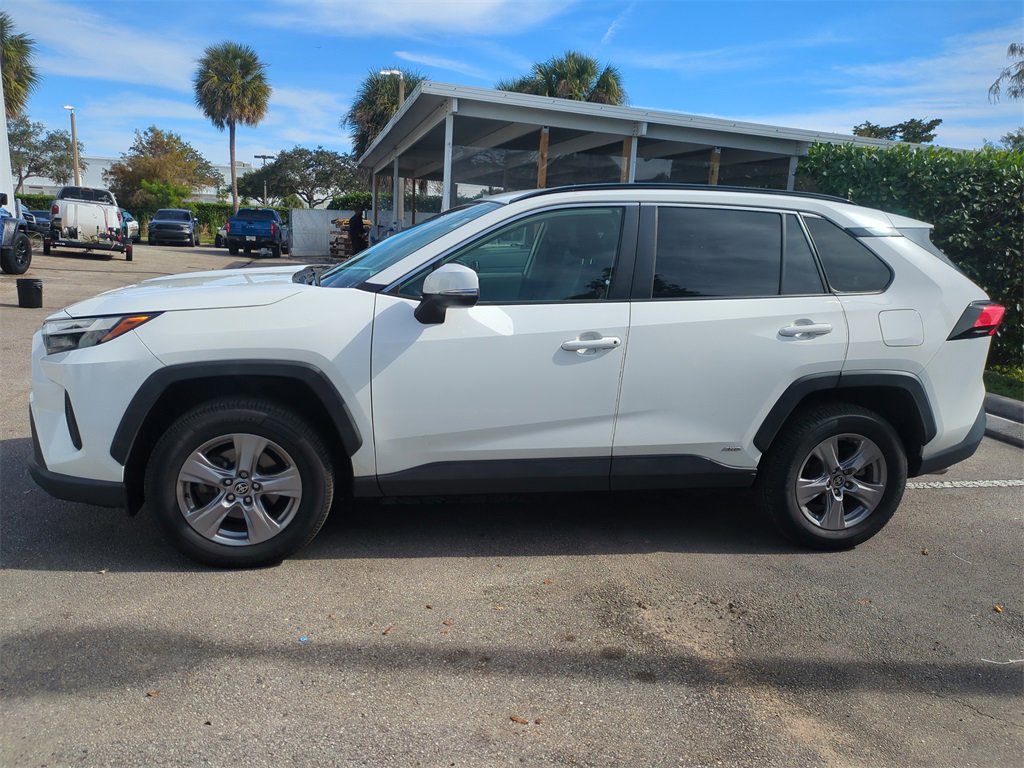 Used 2022 Toyota RAV4 XLE image 9