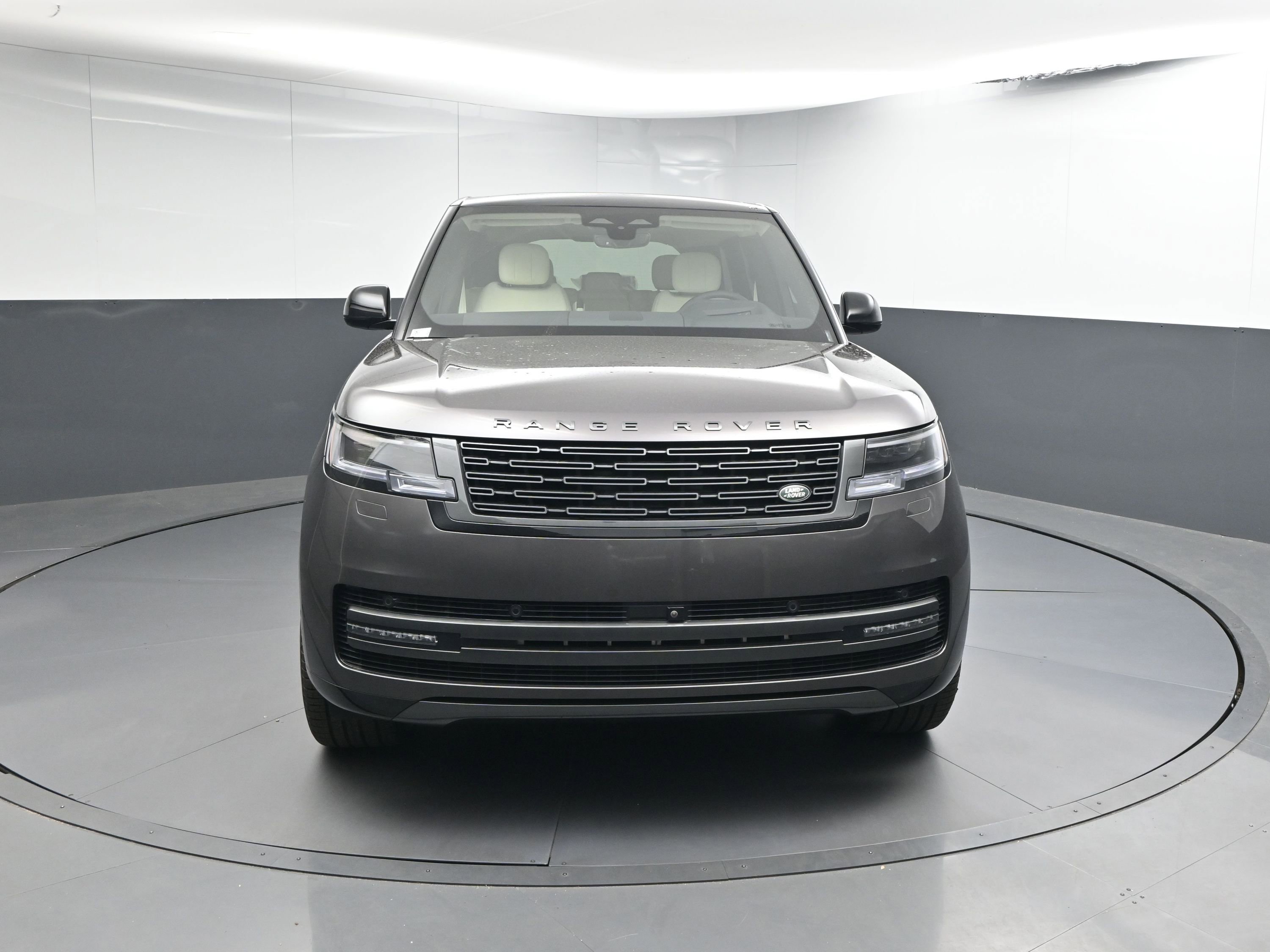 New 2025 Land Rover Range Rover SE image 24