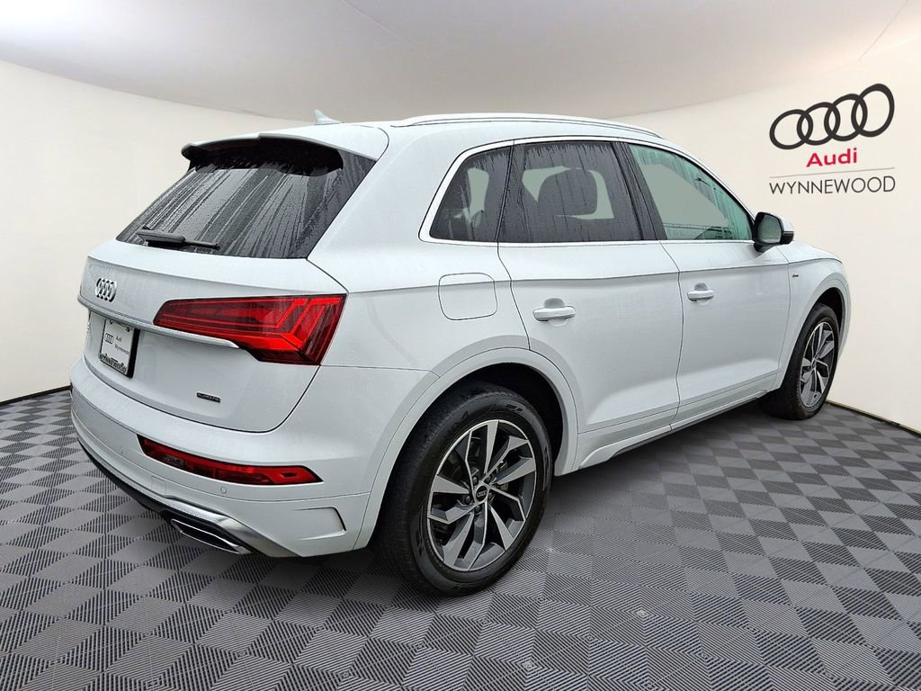Used 2023 Audi Q5 2.0T Premium w/ Convenience Package image 6