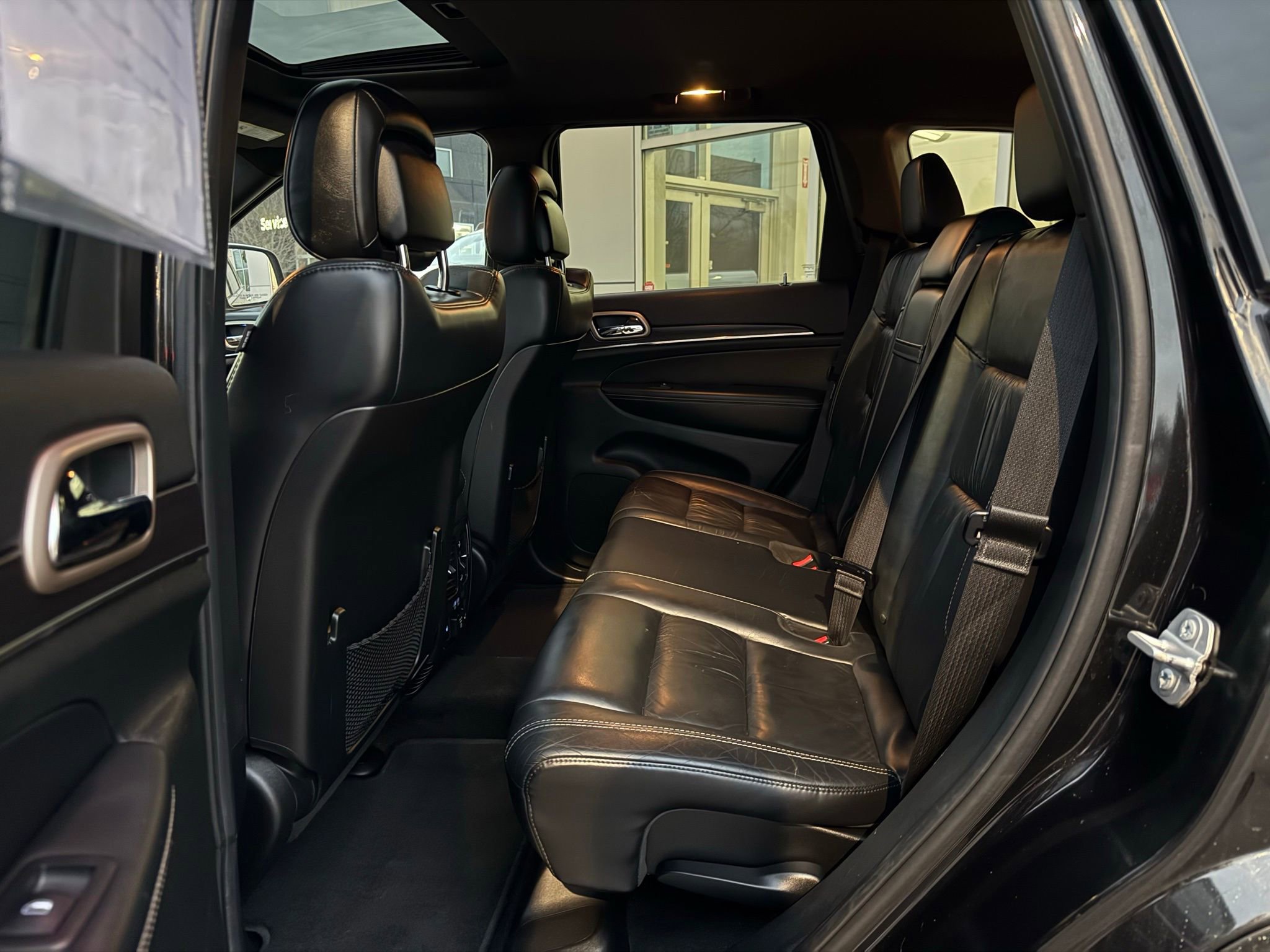 Used 2015 Jeep Grand Cherokee Limited image 34