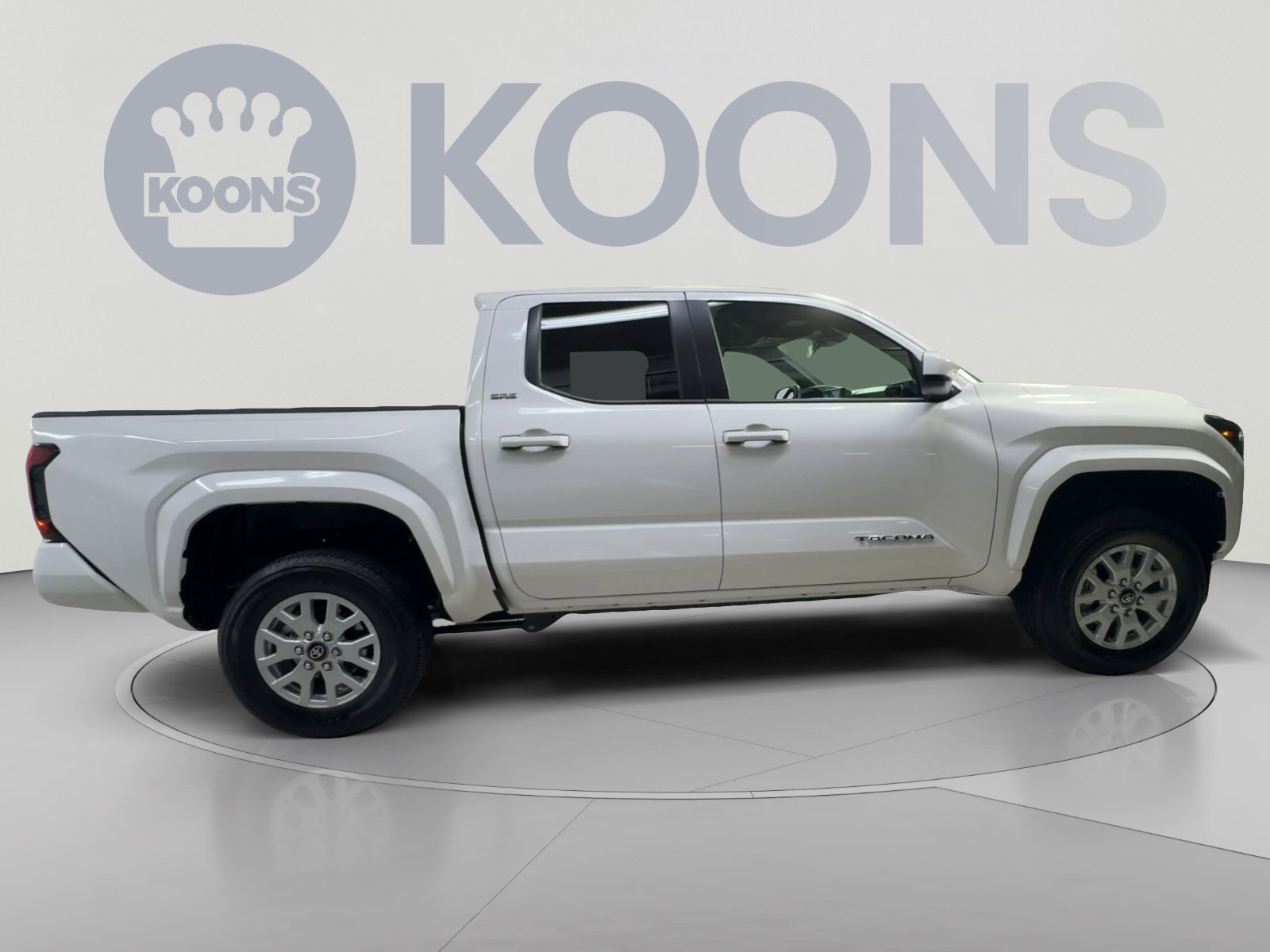 Used 2026 Toyota Tacoma SR5 AWD/4WD image 12