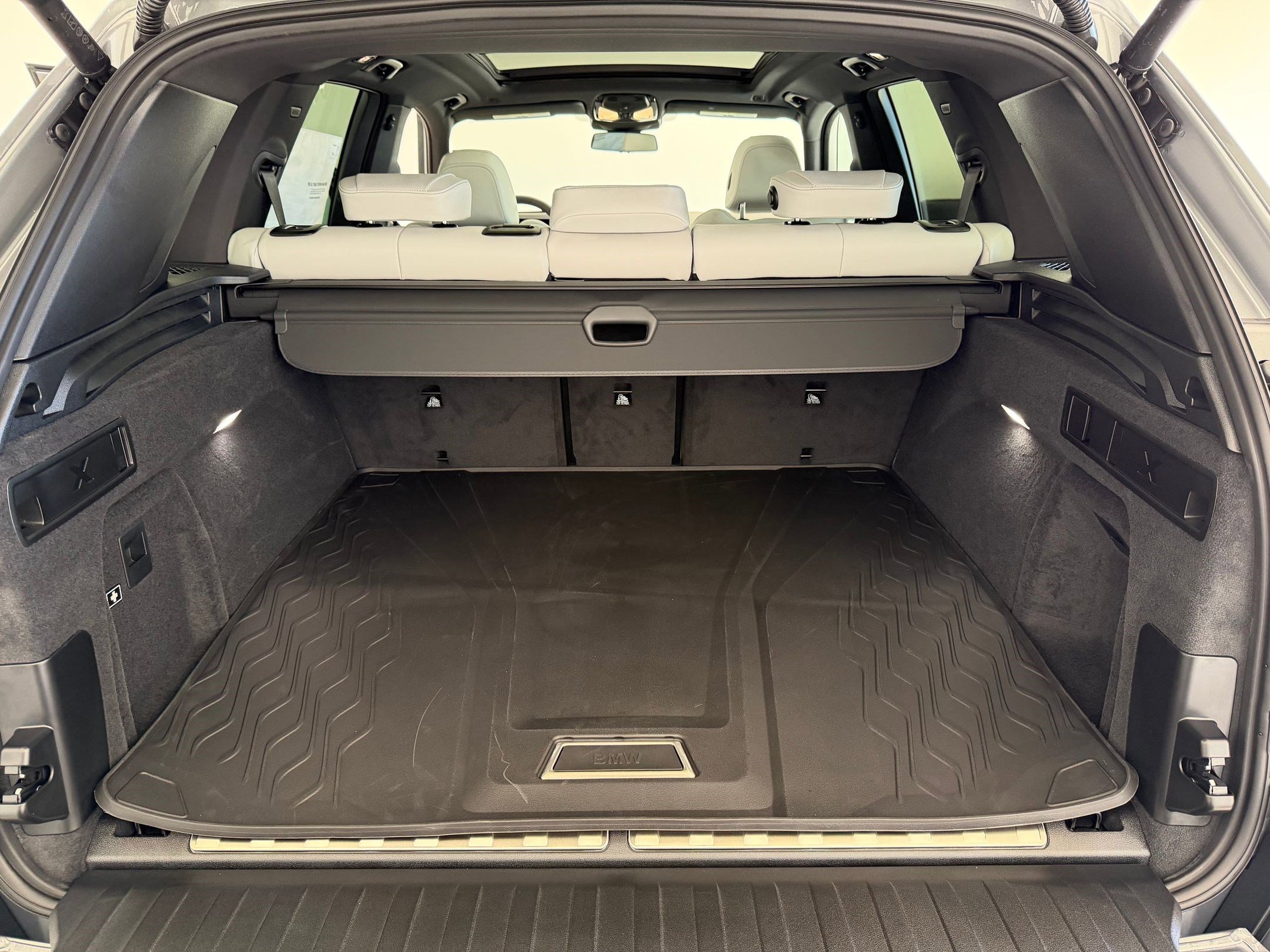 New 2026 BMW X5 xDrive50e w/ M Sport Package image 30