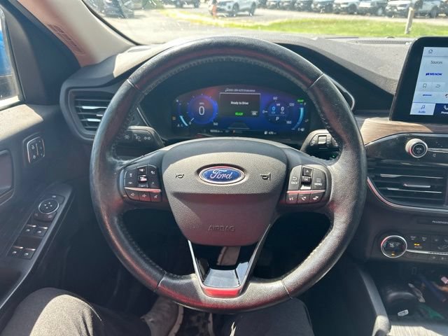 Used 2020 Ford Escape Titanium AWD/4WD image 6