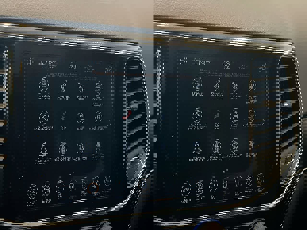 Used 2022 Jeep Grand Cherokee Limited image 16