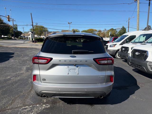 Certified 2023 Ford Escape ST-Line w/ Tech Pack #1 AWD/4WD image 13