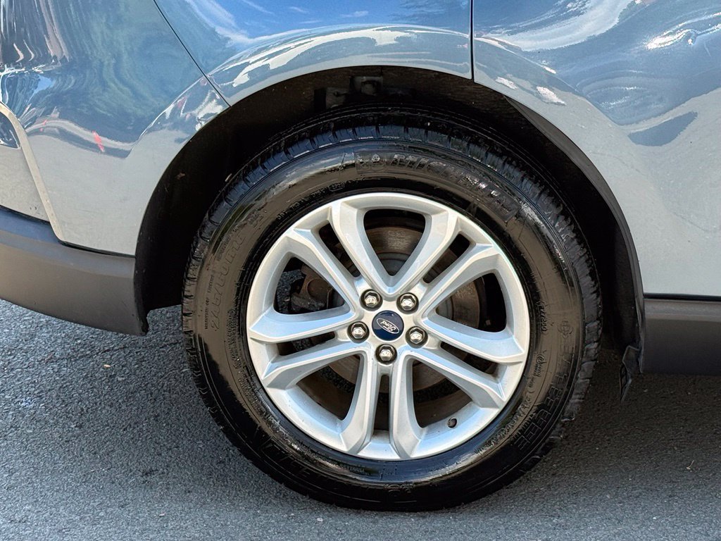 Used 2019 Ford Edge SEL w/ Equipment Group 201A AWD/4WD image 7