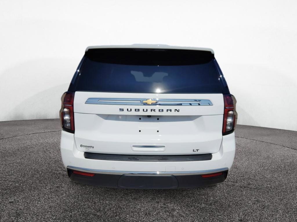 Used 2024 Chevrolet Suburban LT w/ Luxury Package AWD/4WD image 8