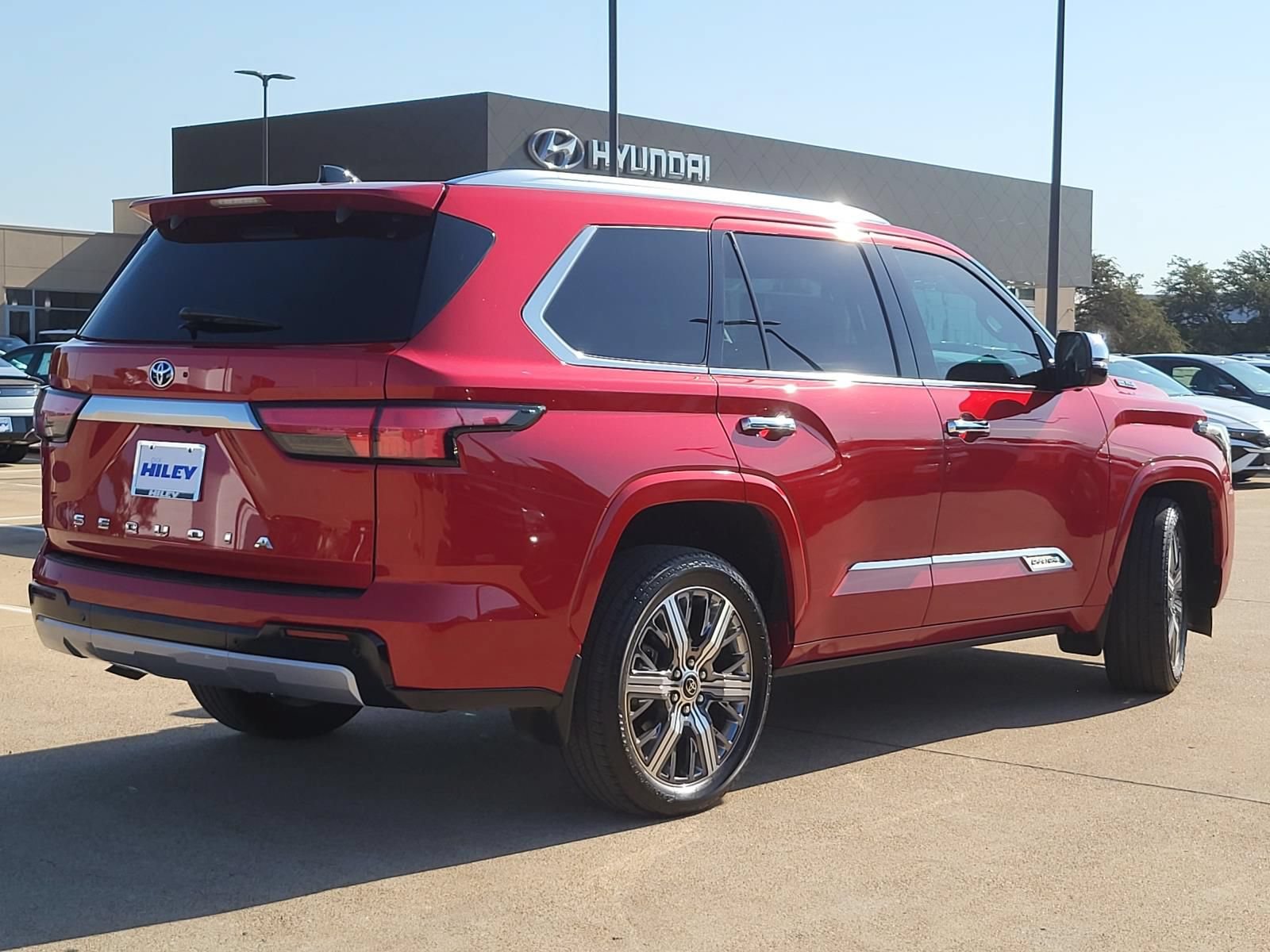 Used 2023 Toyota Sequoia Capstone AWD/4WD image 4