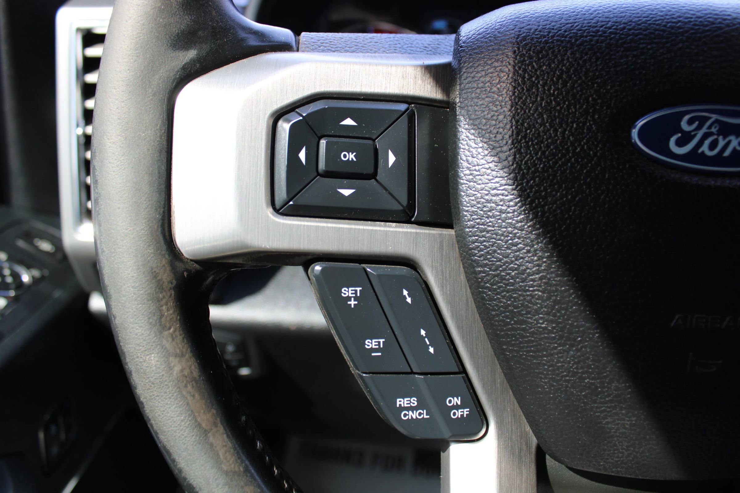 Used 2018 Ford F350 Platinum w/ Platinum Ultimate Package image 8