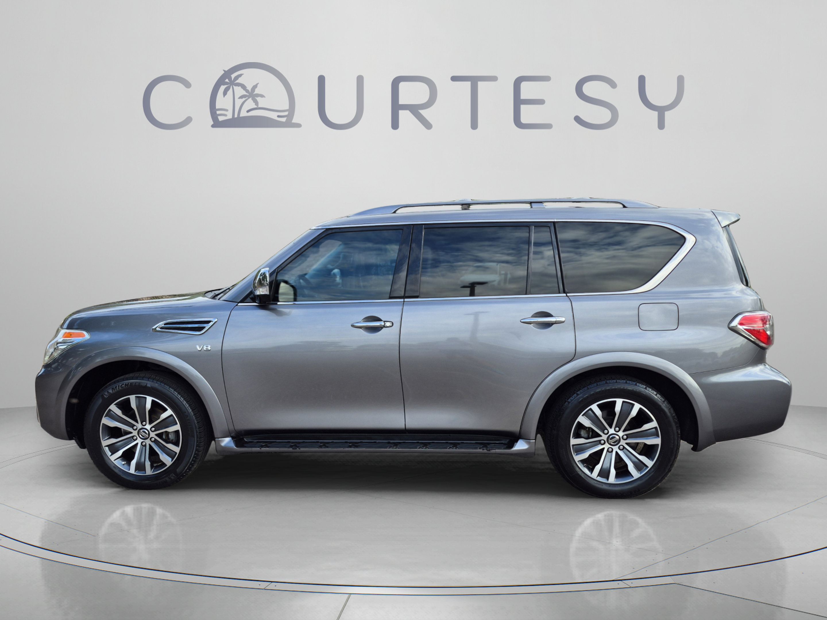 Used 2019 Nissan Armada SL w/ Premium Package RWD image 2