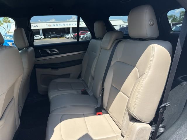 Used 2019 Ford Explorer XLT w/ Equipment Group 202A FWD image 7