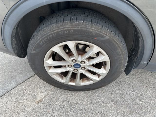 Used 2020 Ford Escape SE image 10