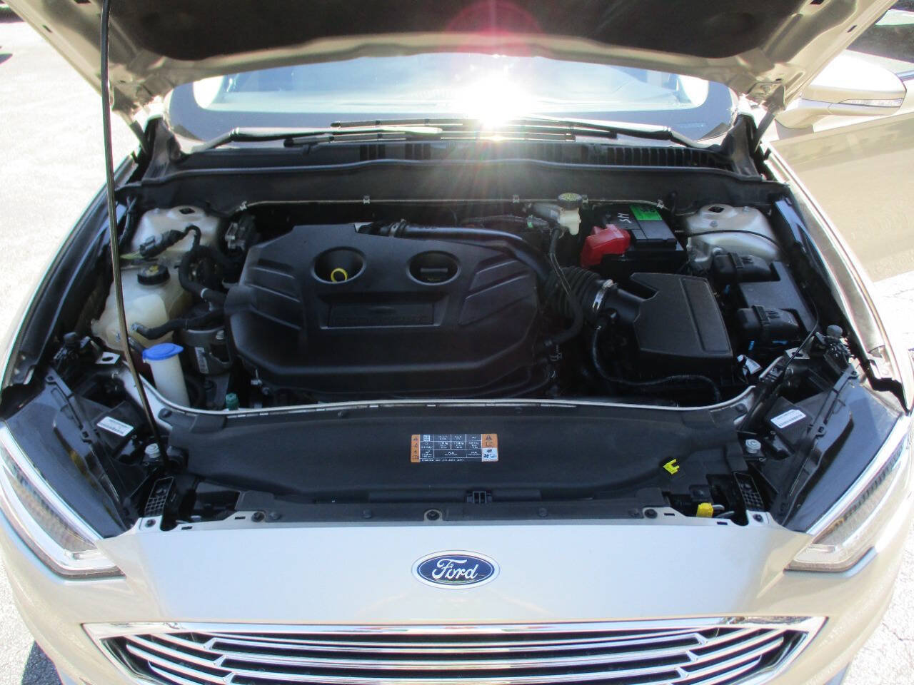 Used 2017 Ford Fusion Titanium AWD/4WD image 33