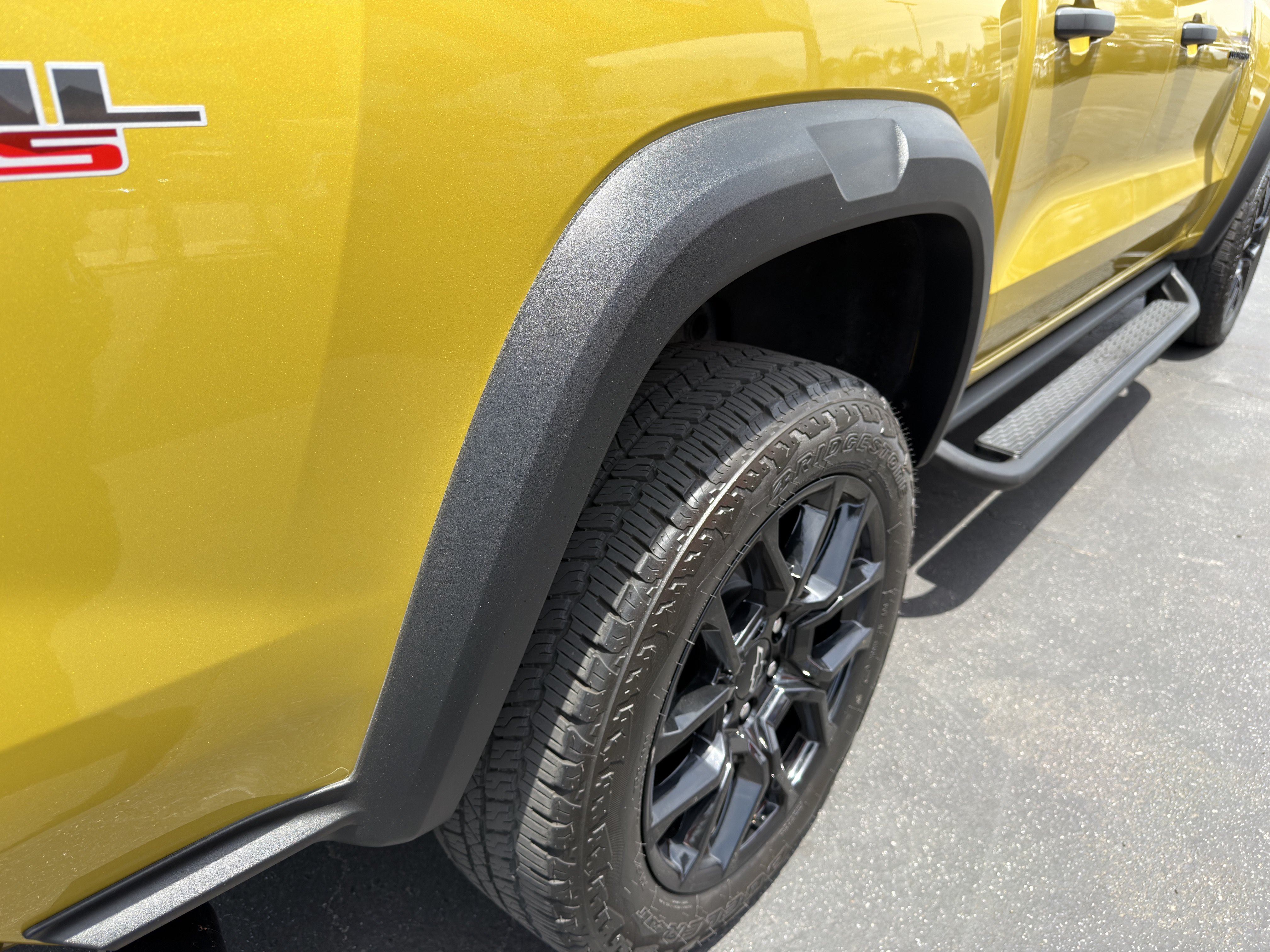 Used 2024 Chevrolet Colorado Trail Boss w/ LPO, Dark Essentials Package AWD/4WD image 14