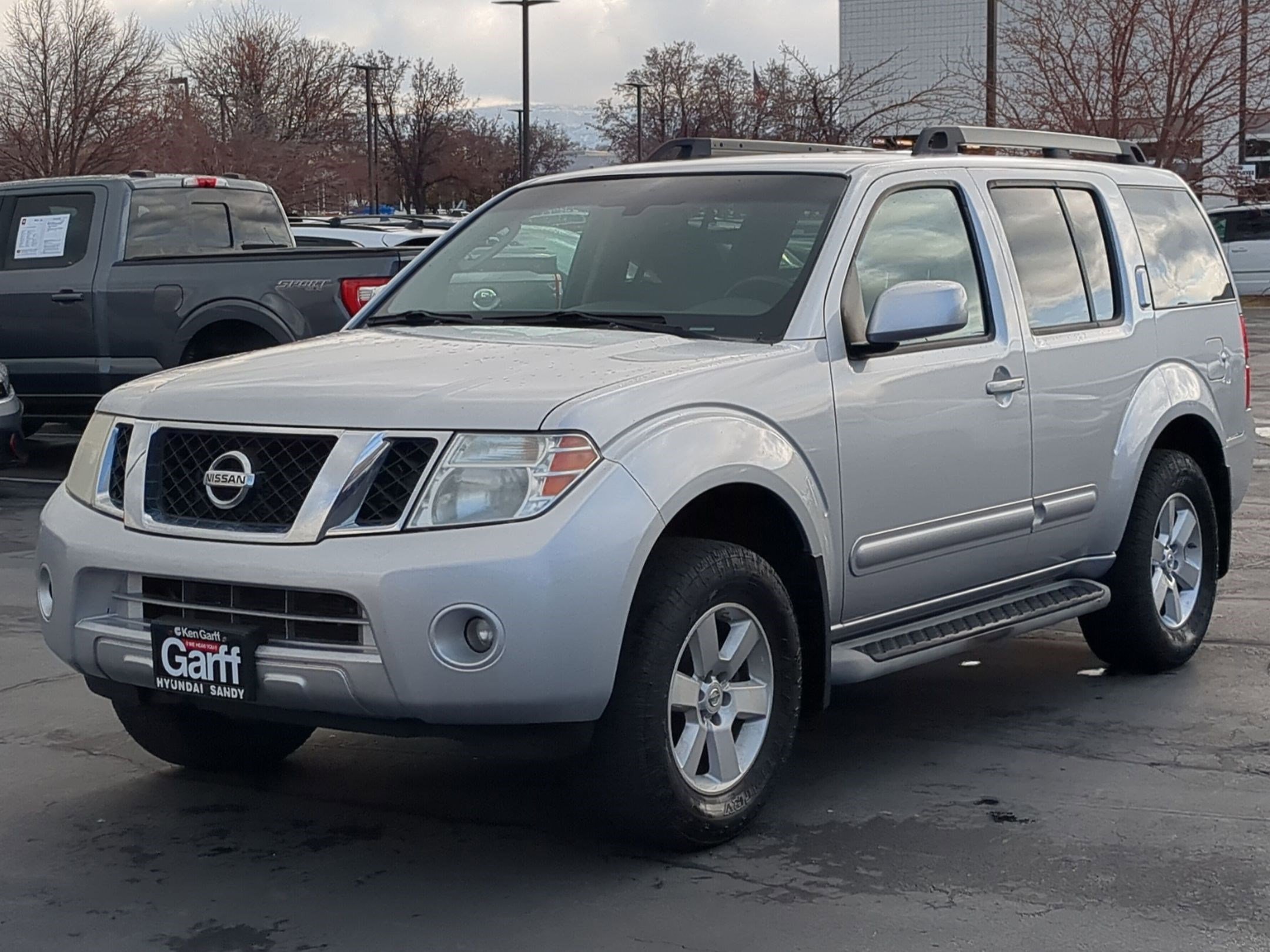 Used 2011 Nissan Pathfinder SV w/ Protection Pkg image 10