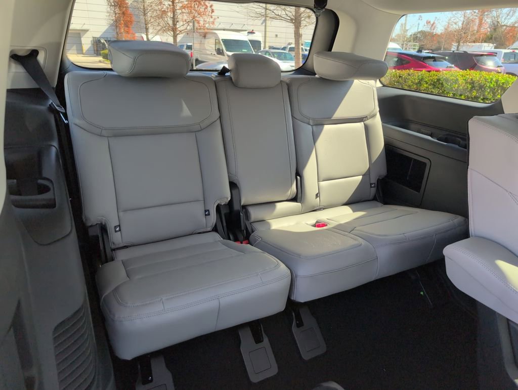 New 2026 Ford Expedition Active image 16