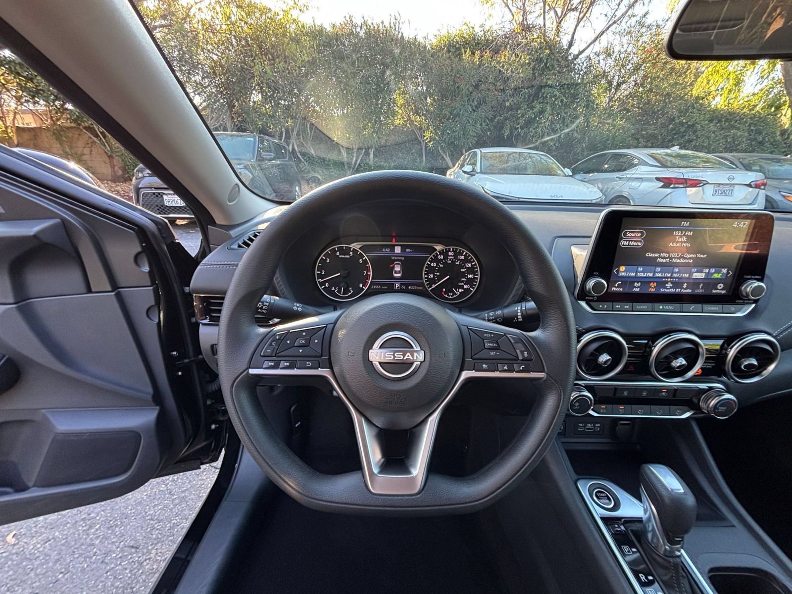 Used 2025 Nissan Sentra SV FWD image 31