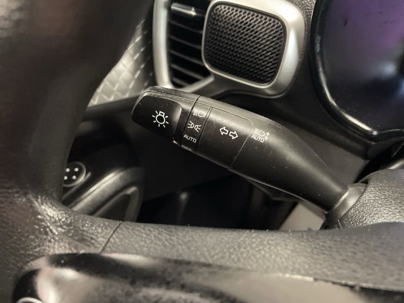 Certified 2023 Kia Soul LX w/ LX Technology Package FWD image 21