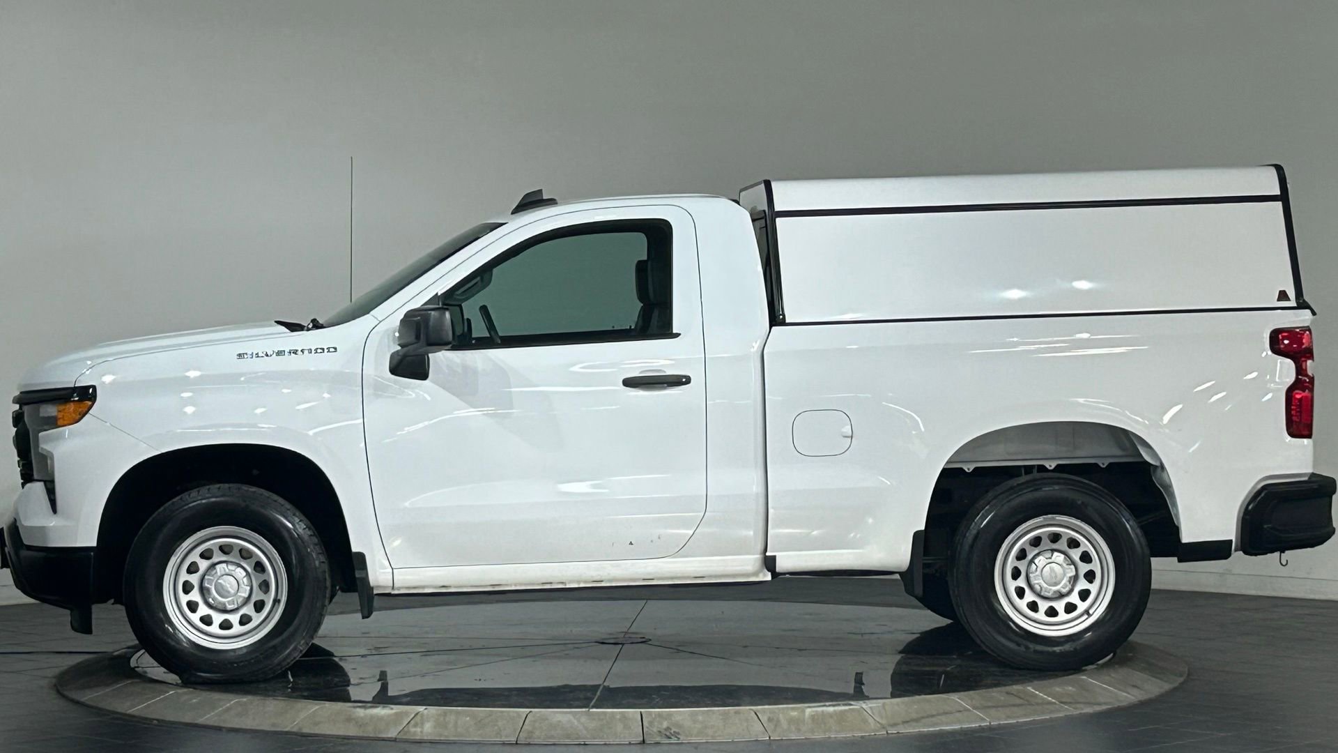 Used 2023 Chevrolet Silverado 1500 W/T RWD image 6