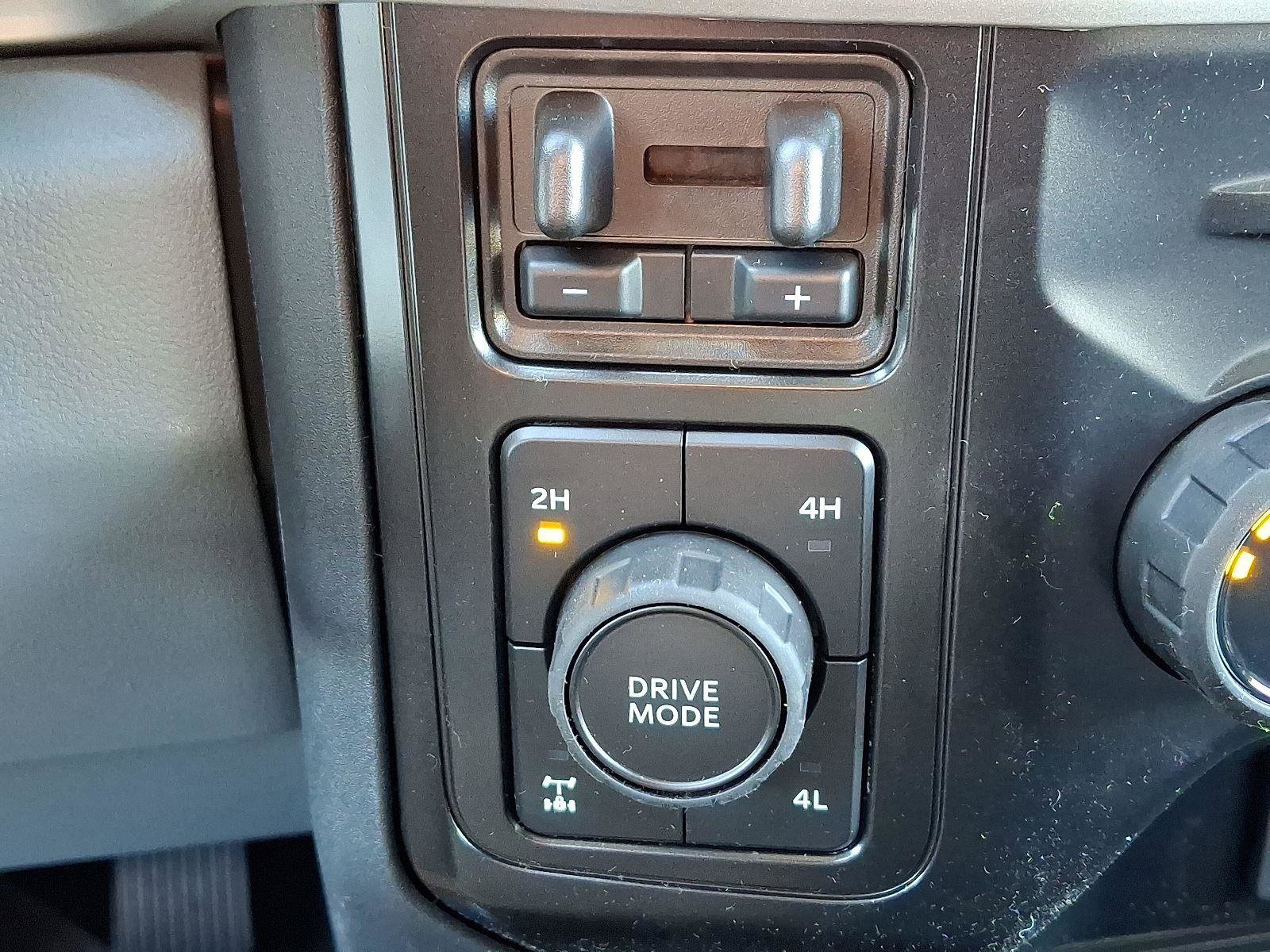 New 2026 Ford F250 XLT w/ FX4 Off-Road Package image 16