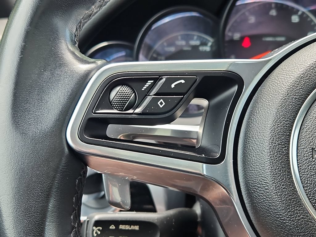 Used 2018 Porsche Cayenne AWD/4WD image 25