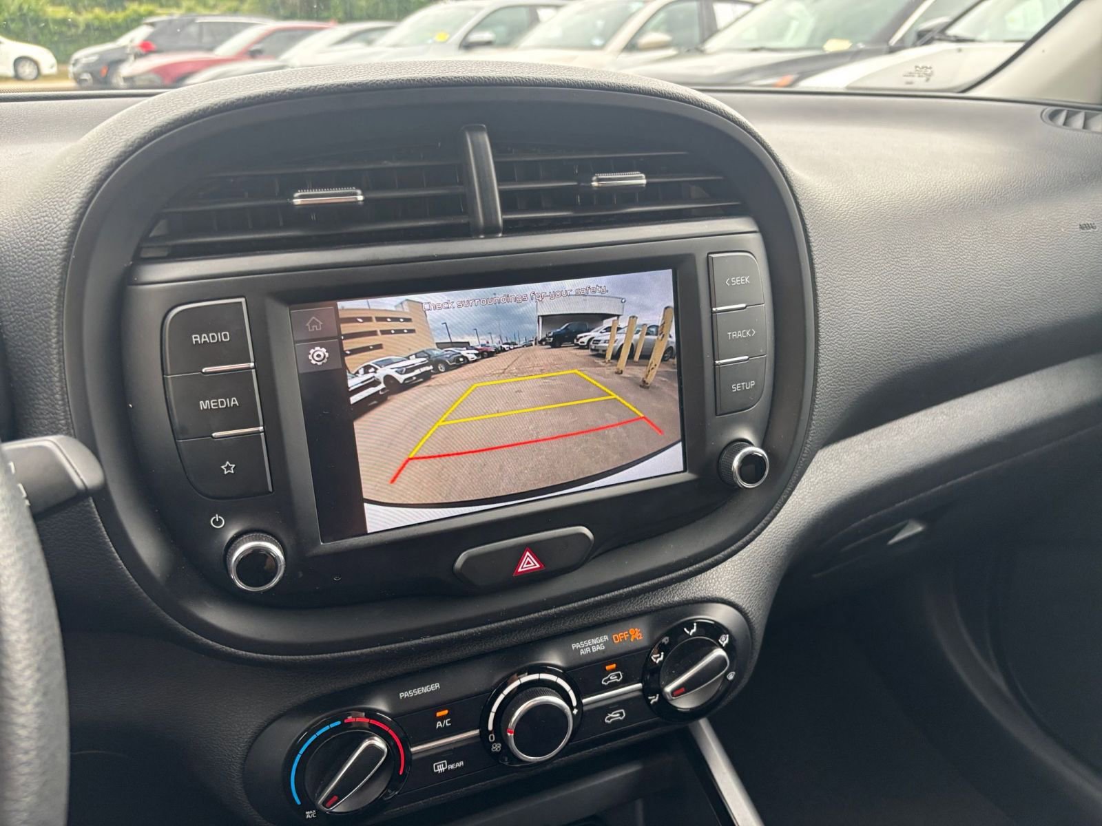 Used 2025 Kia Soul LX w/ LX Technology Package image 22