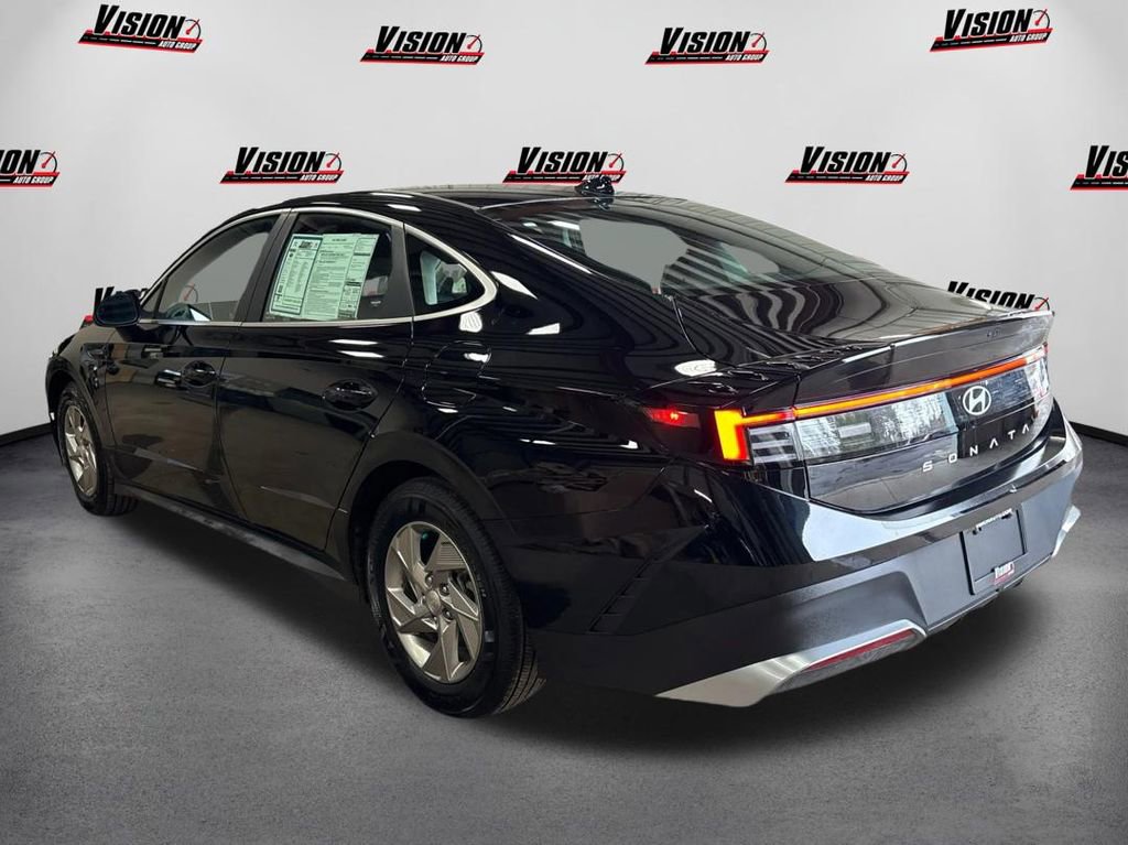Certified 2025 Hyundai Sonata SE image 7