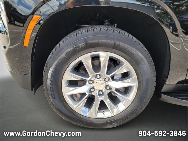 New 2025 Chevrolet Suburban Premier image 13