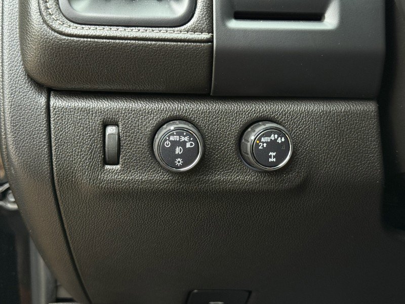 Used 2021 GMC Canyon Denali image 17