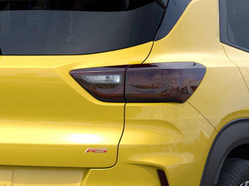 Used 2024 Chevrolet TrailBlazer RS w/ Driver Confidence Package image 35
