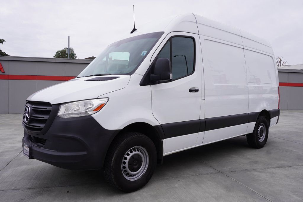 Used 2020 Mercedes-Benz Sprinter 1500 image 4