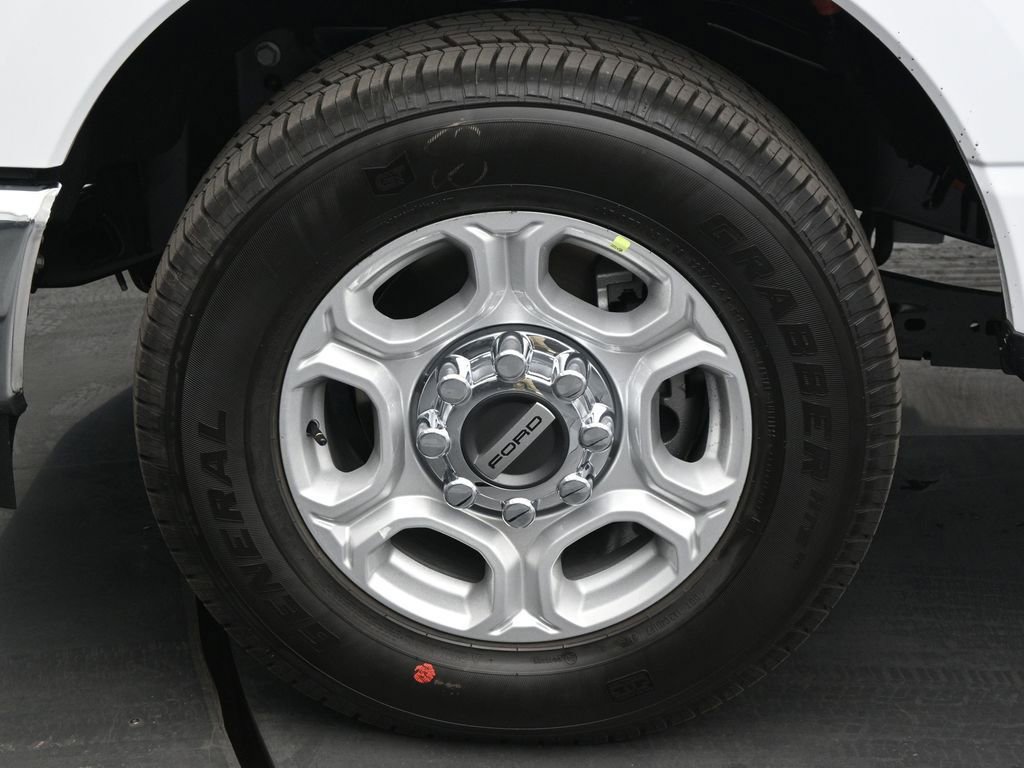 New 2026 Ford F350 XLT image 26